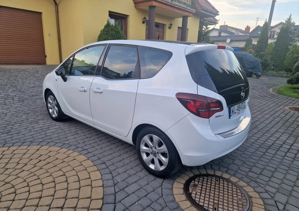 Opel Meriva cena 32600 przebieg: 149600, rok produkcji 2014 z Darłowo małe 79